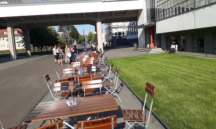 Cafe-Bistro im Bauhaus Dessau